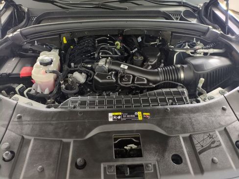 Used 2024 Jeep Grand Cherokee L Limited w/ Black Appearance Package AWD/4WD image 24