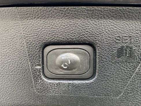 Used 2017 Ford Edge Titanium image 36