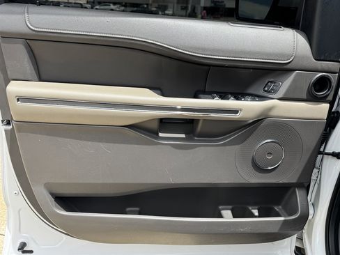 Used 2018 Ford Expedition Max XLT w/ Equipment Group 202A RWD image 14