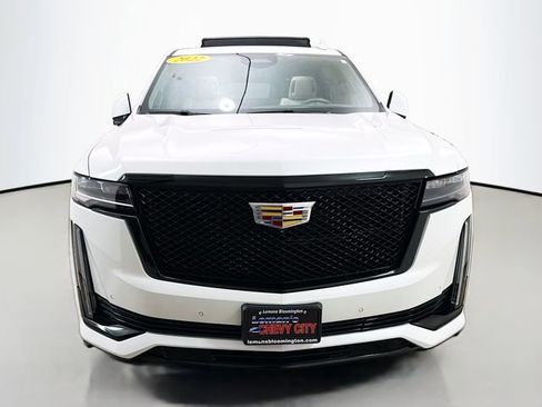 Used 2022 Cadillac Escalade ESV Sport Platinum w/ Heavy-Duty Trailer Package image 2