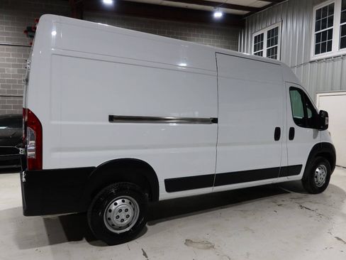 Used 2025 RAM ProMaster 2500 w/ Convenience Group FWD image 6