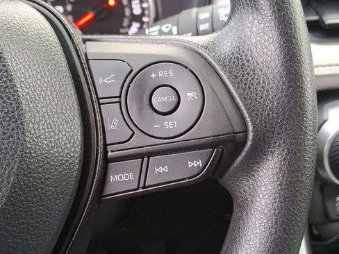 Certified 2022 Toyota RAV4 XLE image 19