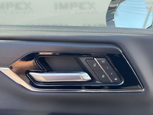 New 2026 GMC Yukon XL Denali AWD/4WD image 11