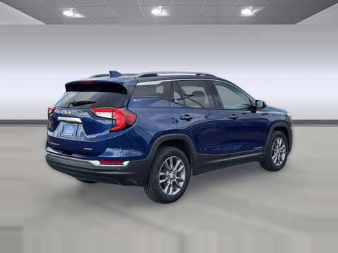 Used 2022 GMC Terrain SLT w/ Infotainment Package II image 8
