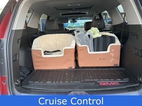 Certified 2023 GMC Acadia SLT w/ Technology Package image 24