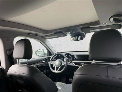 Used 2018 Alfa Romeo Stelvio Ti AWD/4WD image 18