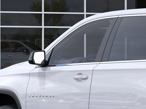 Used 2023 Chevrolet Traverse LS FWD image 13