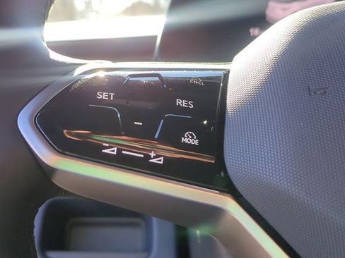 New 2025 Volkswagen ID. Buzz Pro S image 25