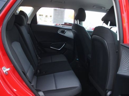 Used 2023 Kia Soul LX w/ LX Technology Package image 27