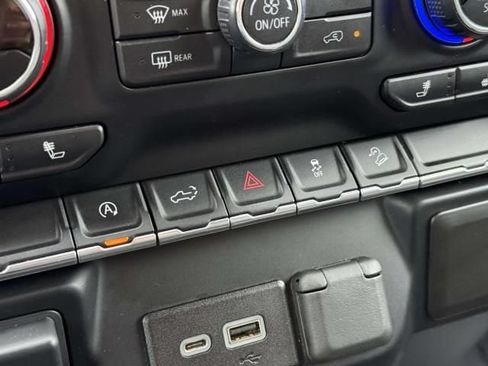 Used 2019 Chevrolet Silverado 1500 LT Trail Boss w/ Convenience Package AWD/4WD image 27