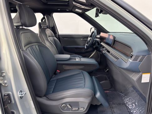 Used 2024 Kia EV9 GT-Line image 16