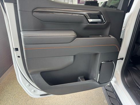 New 2026 GMC Sierra 1500 AT4 w/ AT4 Premium Package AWD/4WD image 9