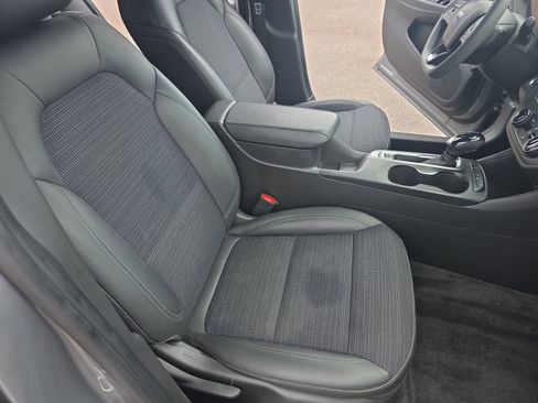 Used 2025 Buick Envista Preferred FWD image 19