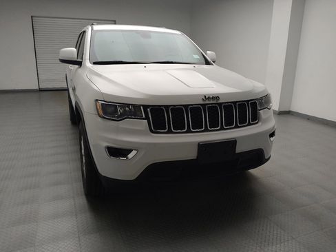 Used 2021 Jeep Grand Cherokee Laredo AWD/4WD image 14