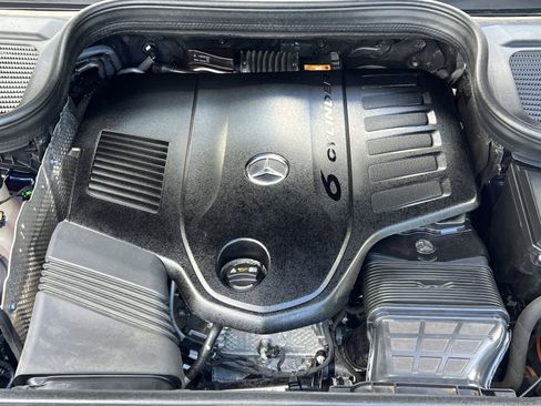 Used 2021 Mercedes-Benz GLE 450 4MATIC w/ Premium Package image 34