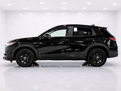 Used 2023 Honda HR-V Sport image 2
