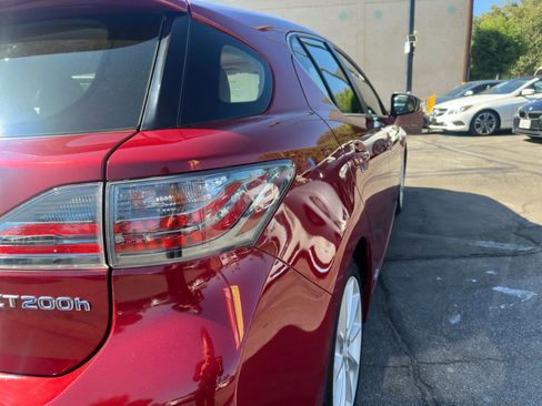 Used 2013 Lexus CT 200h image 35