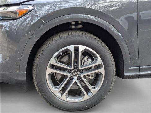 New 2025 Audi Q5 Premium image 10