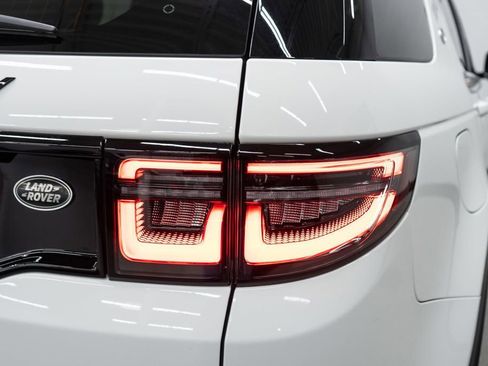 Used 2022 Land Rover Discovery Sport SE image 47