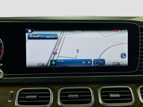 Used 2026 Mercedes-Benz GLS 450 4MATIC image 17