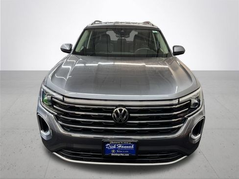 Used 2024 Volkswagen Atlas SE AWD/4WD image 12