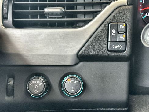 Used 2019 GMC Yukon XL SLT image 17