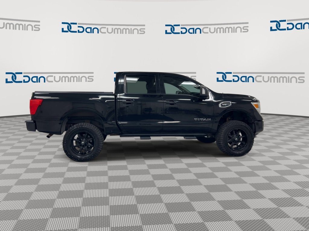 Used 2017 Nissan Titan SV AWD/4WD image 9