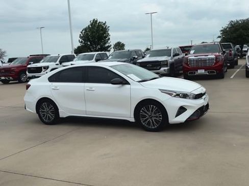 Used 2023 Kia Forte GT-Line w/ GT-Line Technology Package FWD image 3