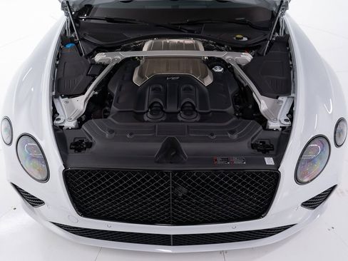 Used 2024 Bentley Continental GT AWD/4WD image 43
