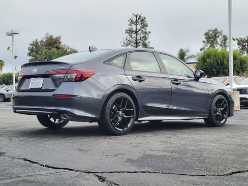Used 2025 Honda Civic Sport image 2
