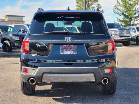 Used 2023 Honda Passport TrailSport image 4