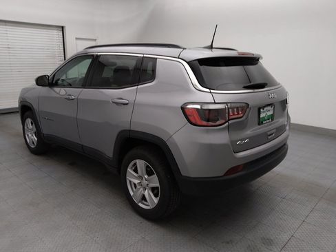 Used 2022 Jeep Compass Latitude w/ Convenience Group AWD/4WD image 3