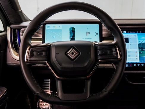 Used 2023 Rivian R1S Adventure image 29