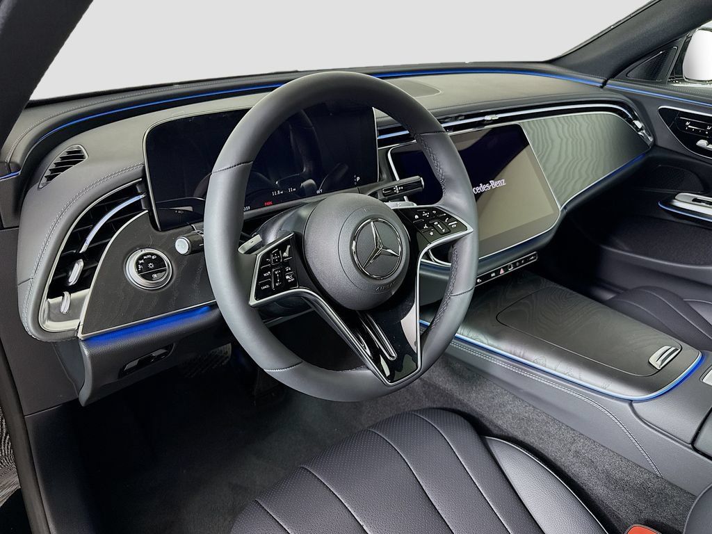 Used 2026 Mercedes-Benz E 350 4MATIC Sedan image 9