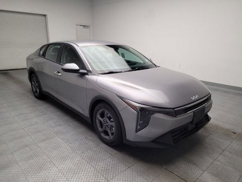 Used 2025 Kia K4 FWD image 13
