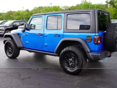 Used 2024 Jeep Wrangler Unlimited AWD/4WD image 8