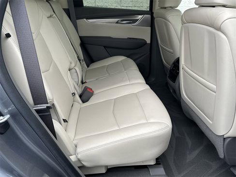 Used 2020 Cadillac XT5 Premium Luxury image 15