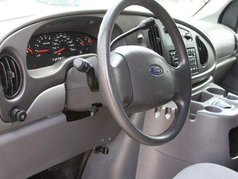 Used 2008 Ford E-150 and Econoline 150 RWD image 21