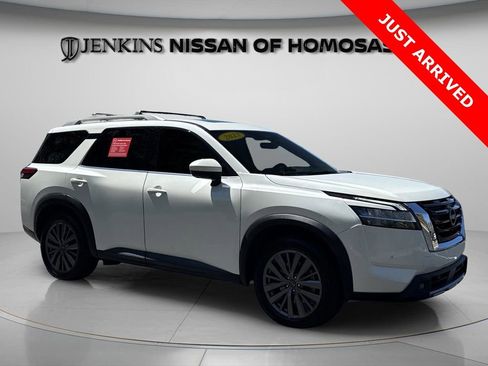 Certified 2023 Nissan Pathfinder SL w/ SL Premium Package image 1