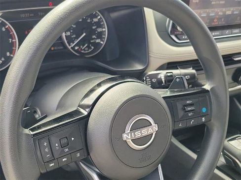 Certified 2023 Nissan Rogue SV image 21