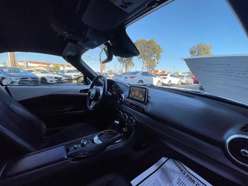 Used 2017 MAZDA MX-5 Miata Grand Touring RWD image 12