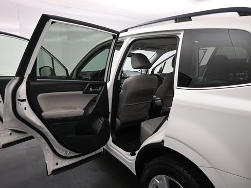Used 2016 Subaru Forester 2.5i Limited AWD/4WD image 15