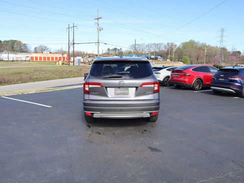 Used 2022 Honda Pilot Touring image 12
