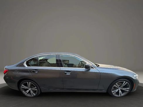 Used 2021 BMW 330i xDrive Sedan w/ Convenience Package AWD/4WD image 4