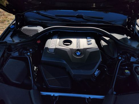 Used 2017 BMW 530i xDrive image 11