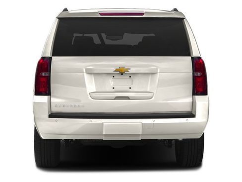 Used 2017 Chevrolet Suburban LT w/ Luxury Package AWD/4WD image 8