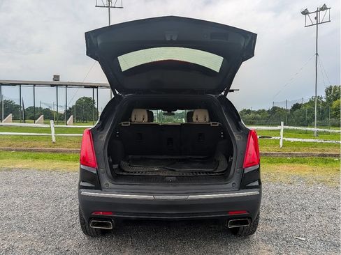 Used 2018 Cadillac XT5 AWD image 7