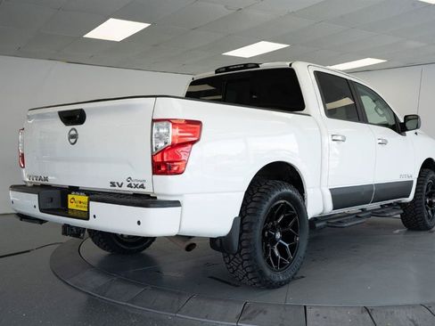 Used 2021 Nissan Titan SV w/ SV Convenience Package AWD/4WD image 11