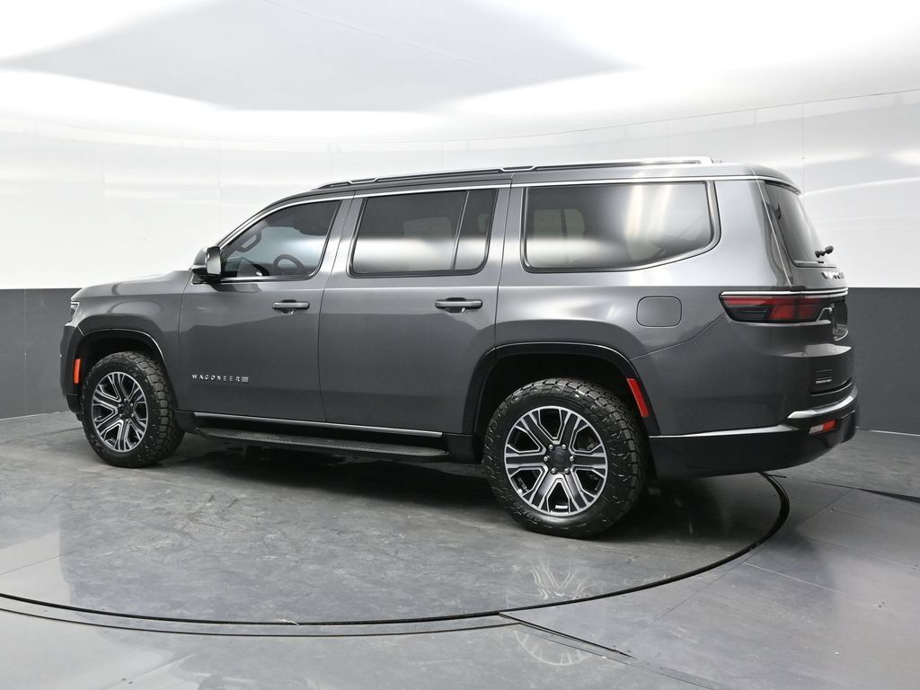 Used 2022 Jeep Wagoneer Series III w/ Flexible Seating Group AWD/4WD image 4