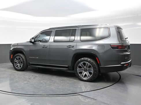 Used 2022 Jeep Wagoneer Series III w/ Flexible Seating Group AWD/4WD image 4